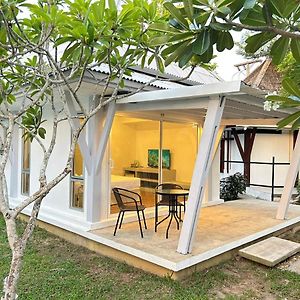 Deluxe Bungalow